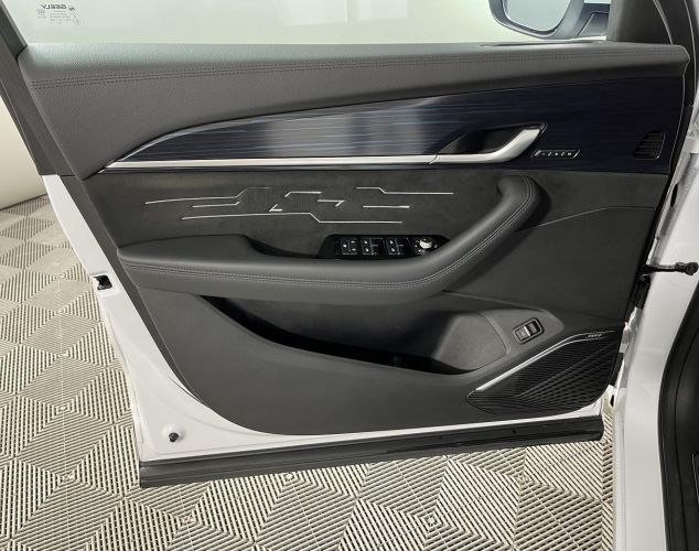 Geely Monjaro  