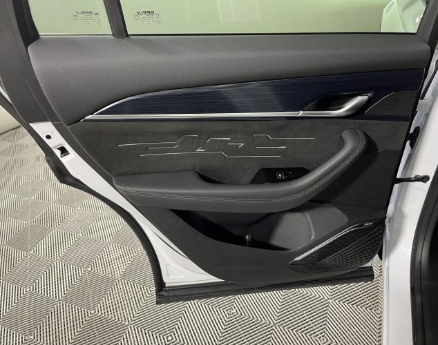 Geely Monjaro  