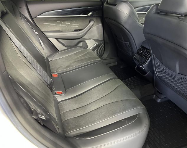 Geely Monjaro  