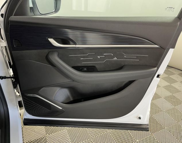 Geely Monjaro  