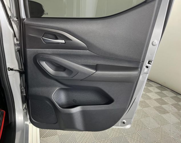 Changan LAMORE  Luxe