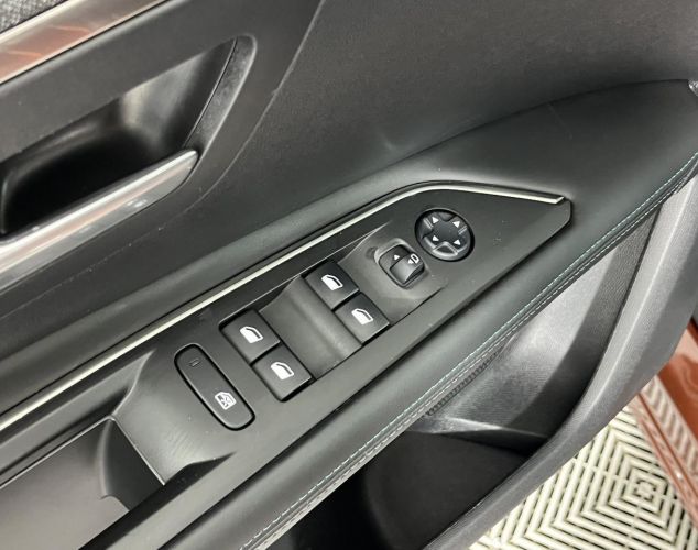 Peugeot 3008  Crossway