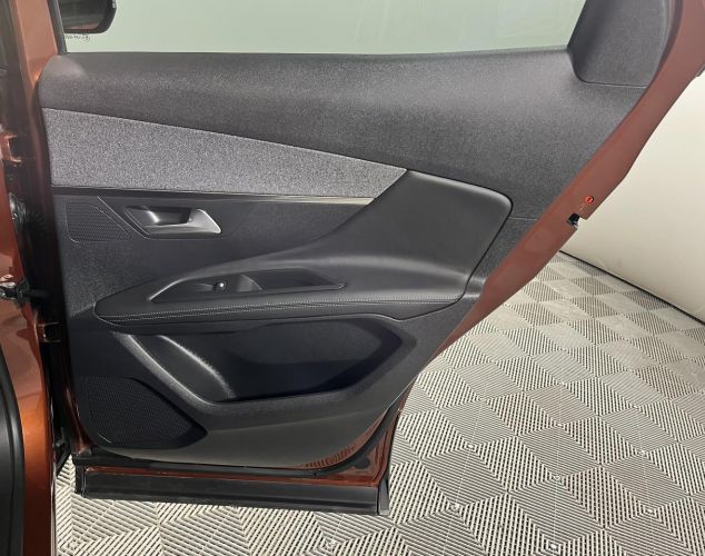 Peugeot 3008  Crossway