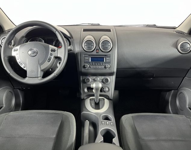 Nissan Qashqai  SE