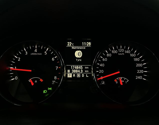 Nissan Qashqai  SE