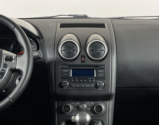 Nissan Qashqai  SE