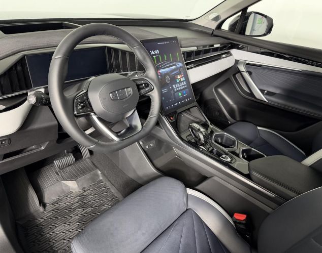 Geely Atlas  