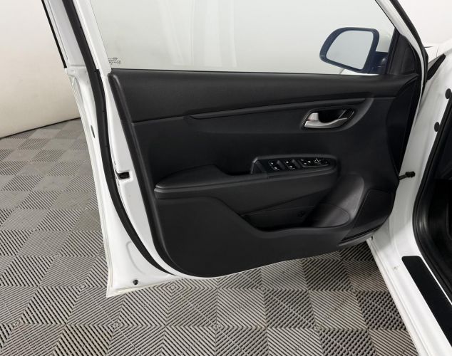 Kia Rio  Luxe Red Line