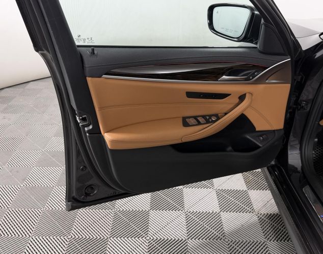 BMW 5 серия  