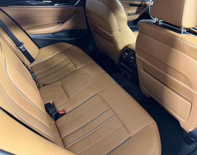 BMW 5 серия  