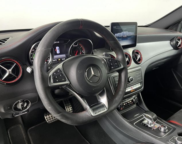 Mercedes-Benz GLA-Класс  