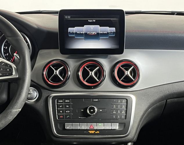 Mercedes-Benz GLA-Класс  