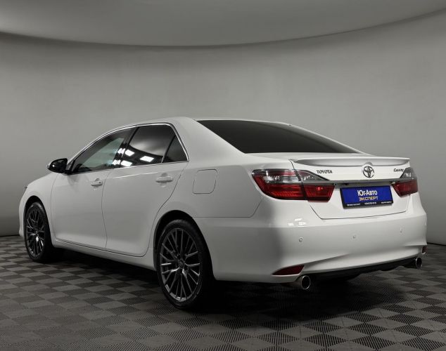 Toyota Camry  Элеганс плюс