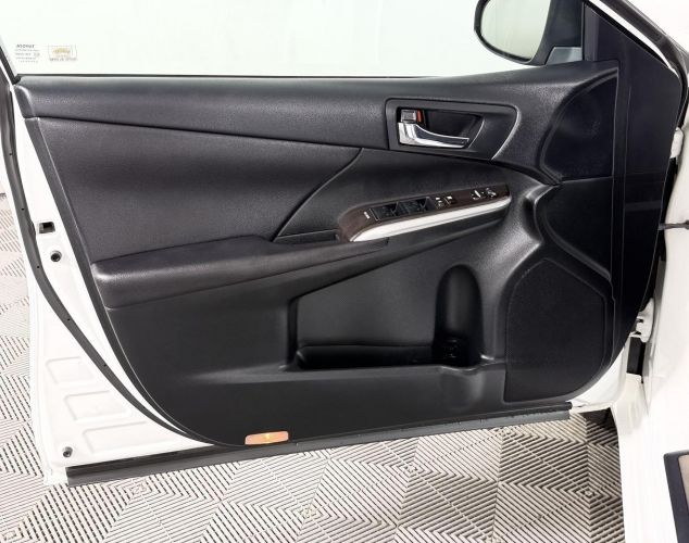Toyota Camry  Элеганс плюс