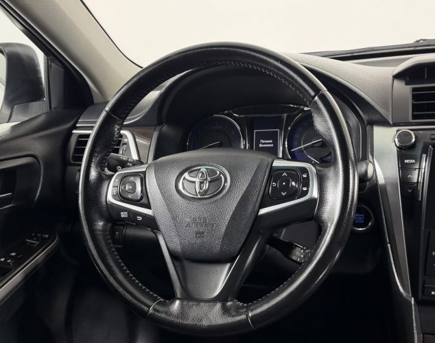 Toyota Camry  Элеганс плюс