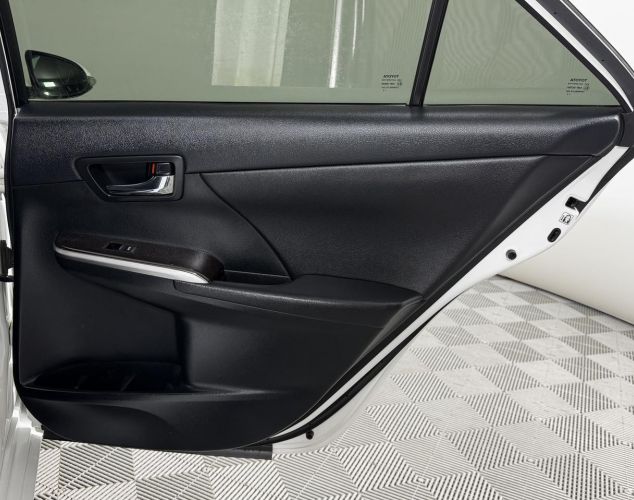 Toyota Camry  Элеганс плюс