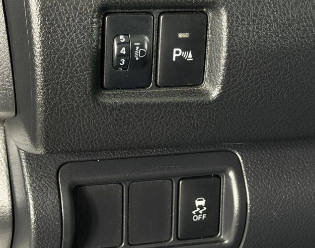 Toyota Camry  Элеганс плюс