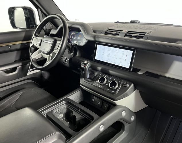 Land Rover Defender  X