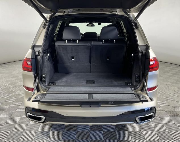 BMW X7  M Sport