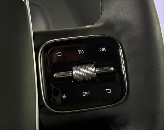 LiXiang (Li Auto) L9  