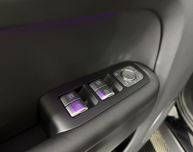 LiXiang (Li Auto) L9  