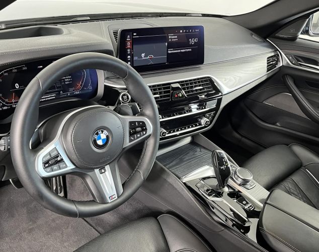 BMW 5 серия  