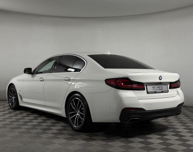 BMW 5 серия  