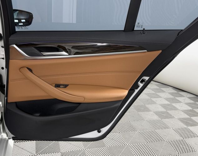 BMW 5 серия  