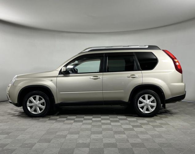 Nissan X-Trail  XE