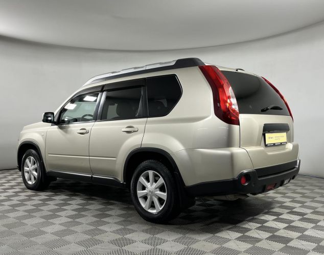 Nissan X-Trail  XE