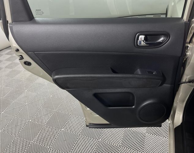 Nissan X-Trail  XE