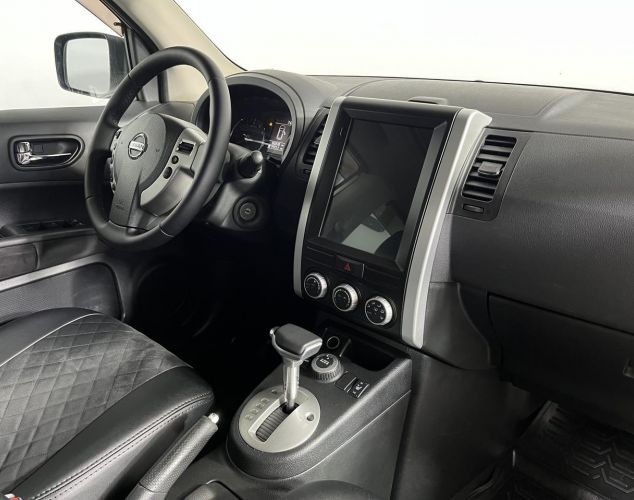 Nissan X-Trail  XE