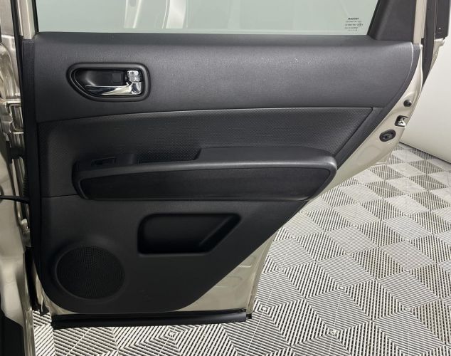 Nissan X-Trail  XE