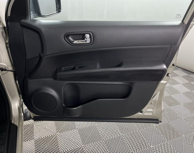 Nissan X-Trail  XE