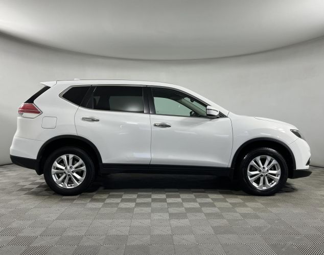 Nissan X-Trail  XE