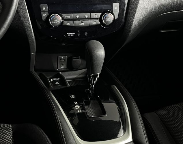 Nissan X-Trail  XE