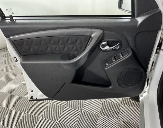 Renault Duster  Drive