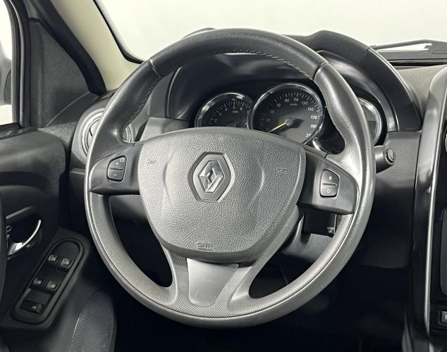 Renault Duster  Drive