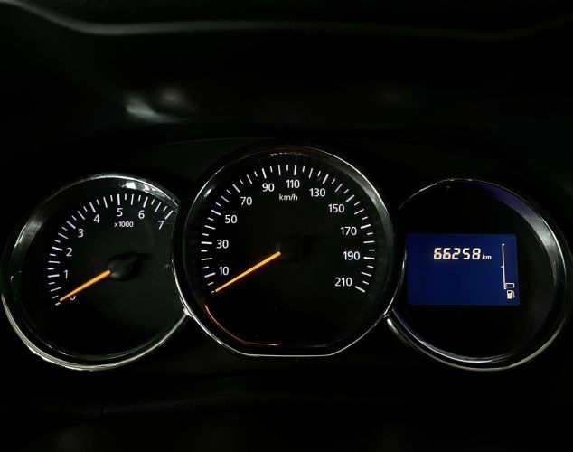 Renault Duster  Drive