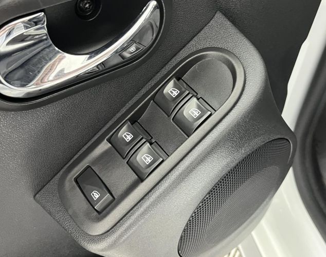 Renault Duster  Drive