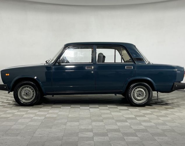LADA (ВАЗ) 2107  Базовая