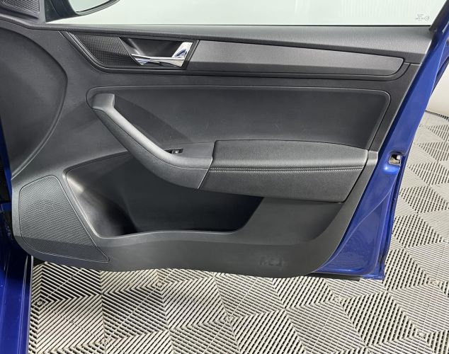 SKODA Rapid  Hockey Edition