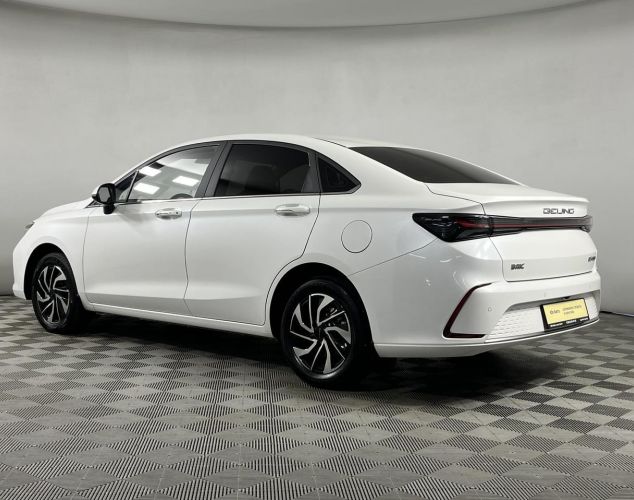 BAIC Ю5 Плюс (U5 Plus)  
