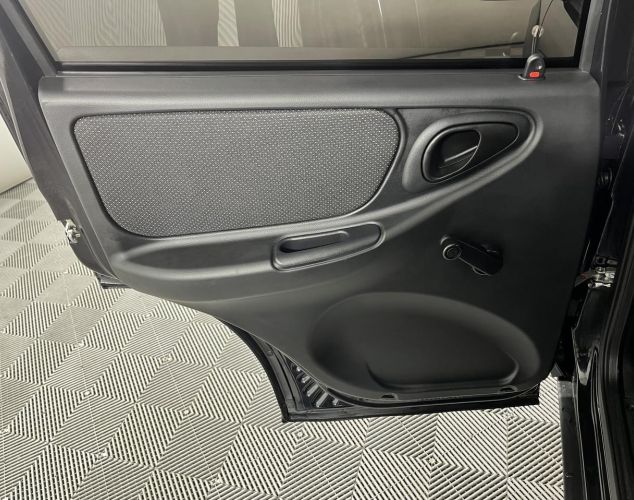 LADA (ВАЗ) Niva Travel  [BLACK]