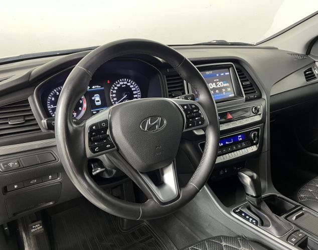 Hyundai Sonata  Style