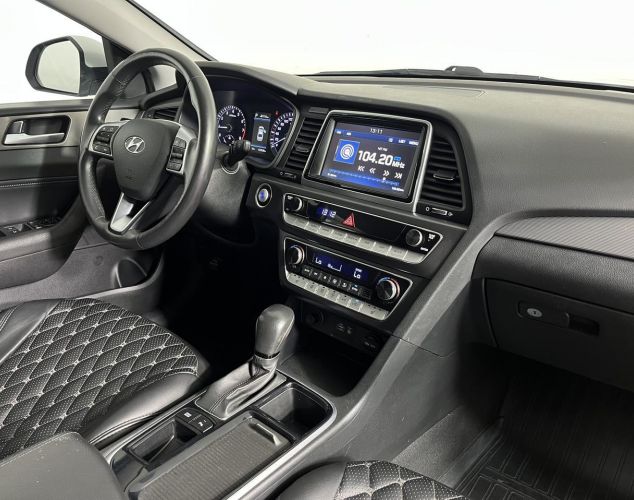 Hyundai Sonata  Style