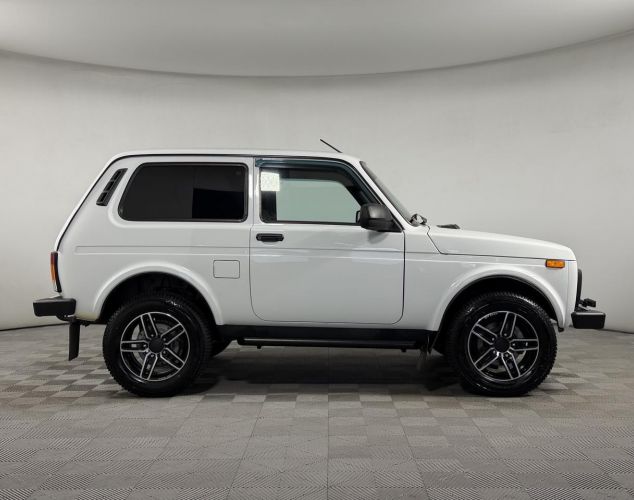 LADA (ВАЗ) Niva (4x4)  Luxe