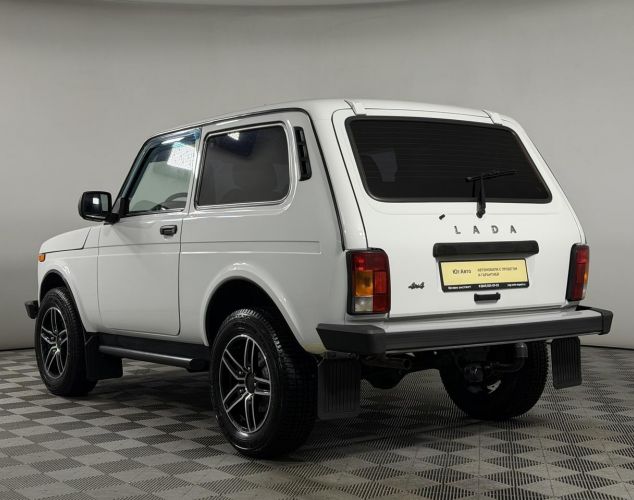 LADA (ВАЗ) Niva (4x4)  Luxe