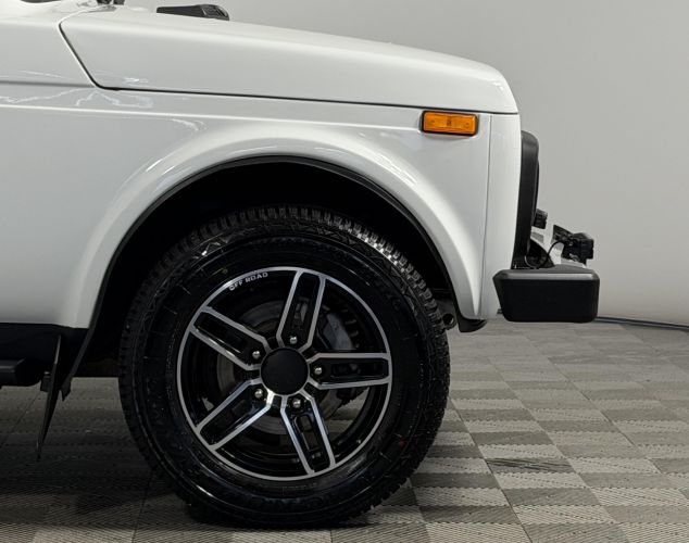 LADA (ВАЗ) Niva (4x4)  Luxe