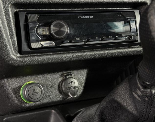LADA (ВАЗ) Niva (4x4)  Luxe